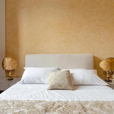 La Fenice Lejlighed