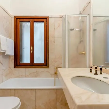 Daire La Fenice Venedik